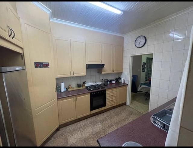 3 BEDROOM PROPERTY TO RENT IN BONAERO PARK